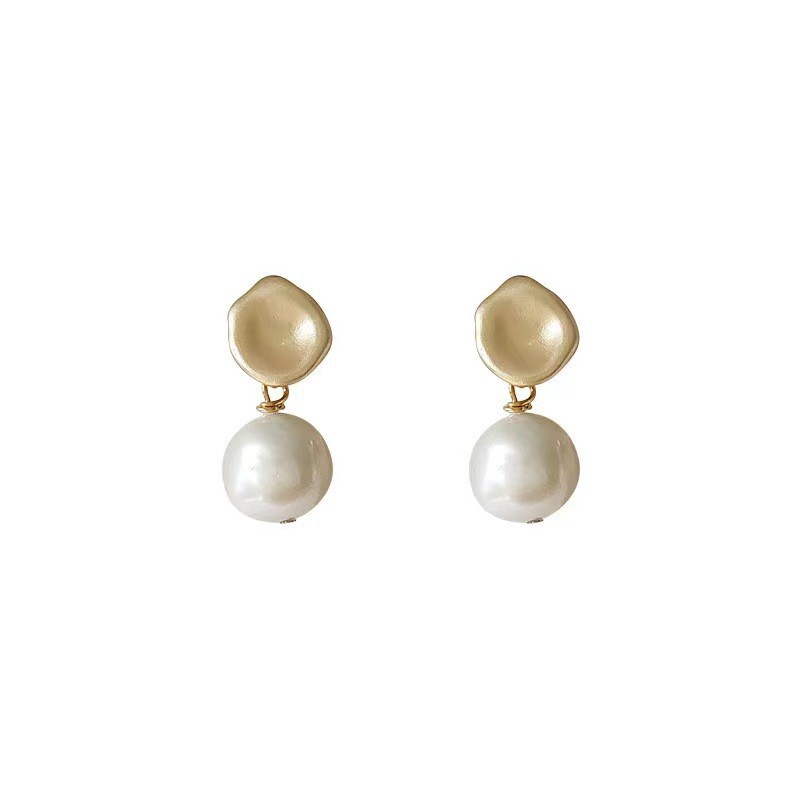 Affordable Luxury Sophisticated And Minimalist Earrings For Women